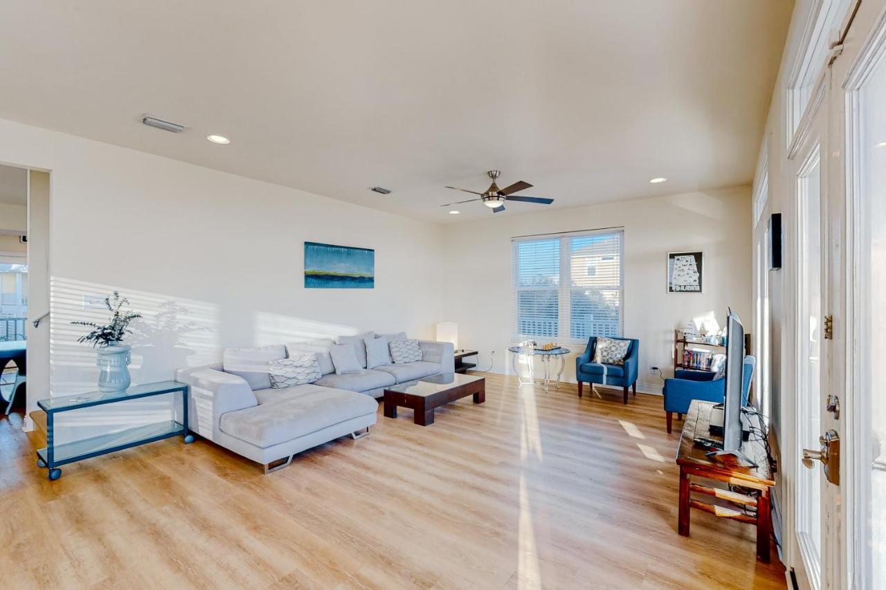 Bulldog Beach House Gulf Shores Bagian luar foto