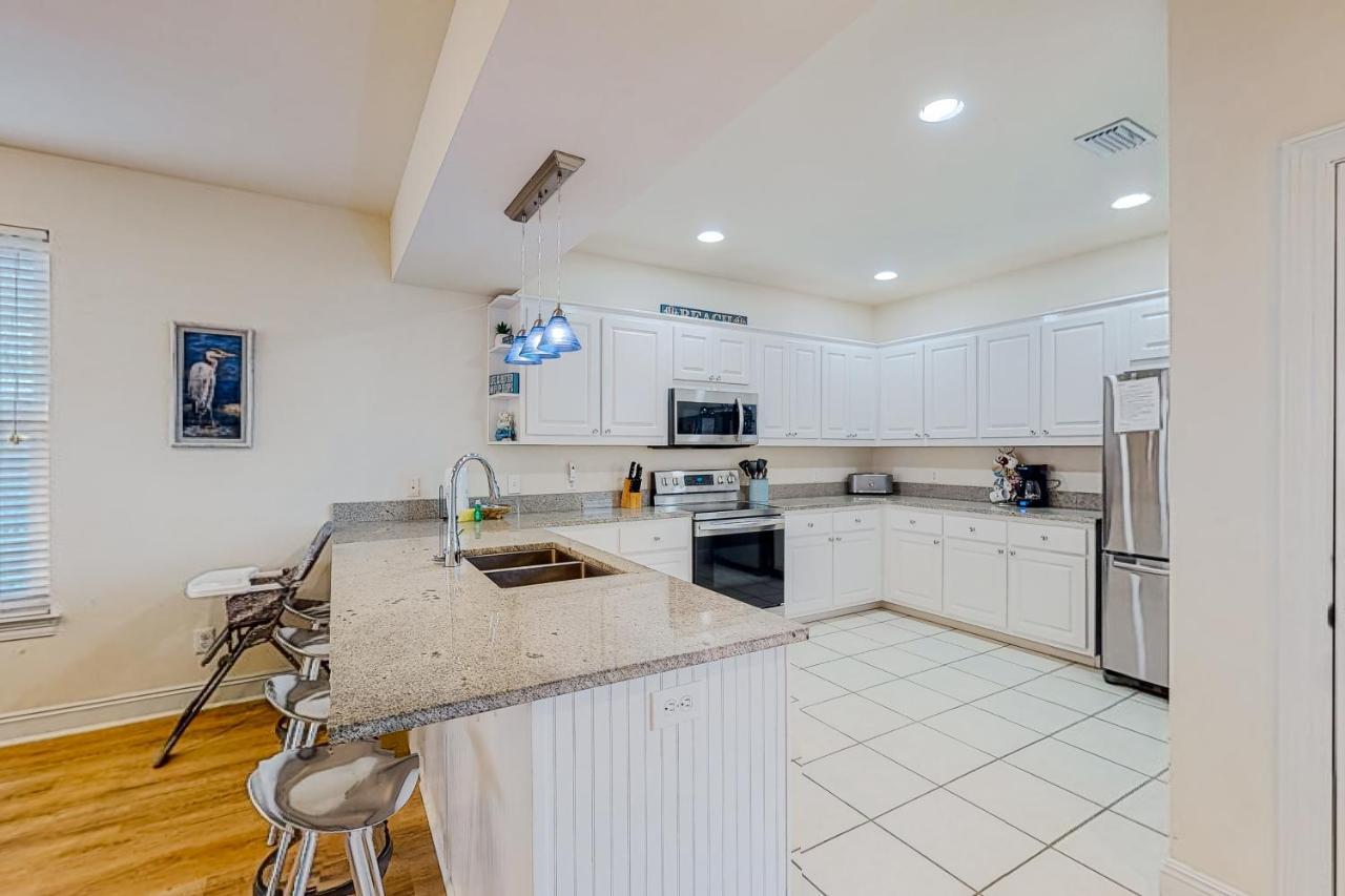 Bulldog Beach House Gulf Shores Bagian luar foto