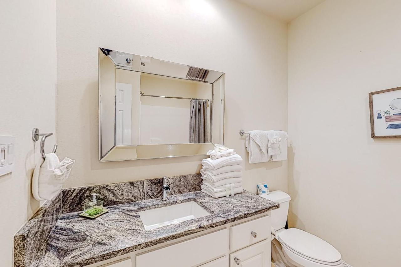 Bulldog Beach House Gulf Shores Bagian luar foto