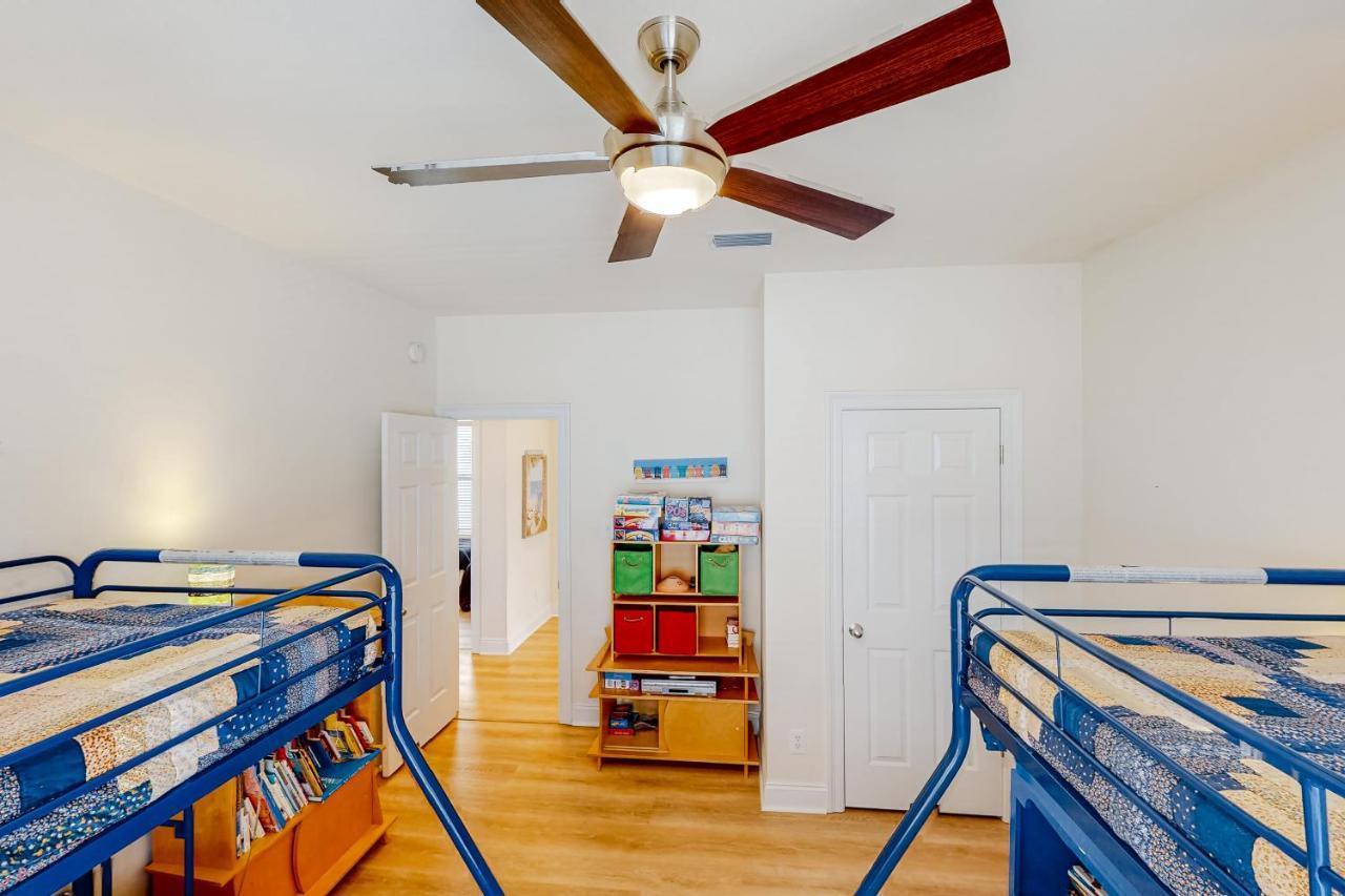 Bulldog Beach House Gulf Shores Bagian luar foto